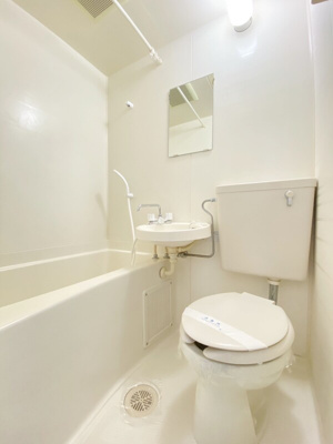 【トイレ】 | ザ・プレミアムコート