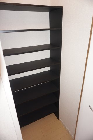 サニーフラット三ツ沢の玄関|サニーフラット三ツ沢　玄関