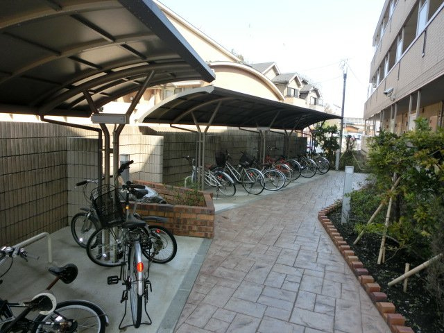 サニーフラット三ツ沢のその他共用部分|サニーフラット三ツ沢　駐輪場