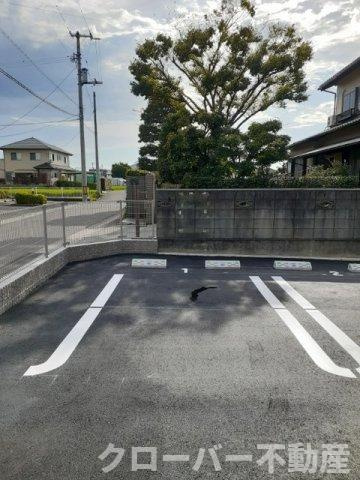 メゾン・ド・けやきの駐車場