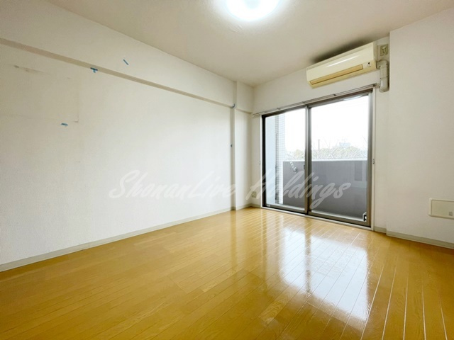 レイシャント鵠沼の居間・リビング|使いやすいリビングになります♪