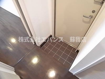 【玄関】 | ショコラヒルズ | 明るい玄関です
