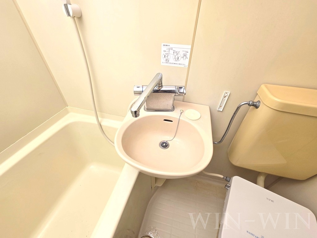 ビクトワールソレイユの洗面所|イメージ（同建物内別部屋の写真です）