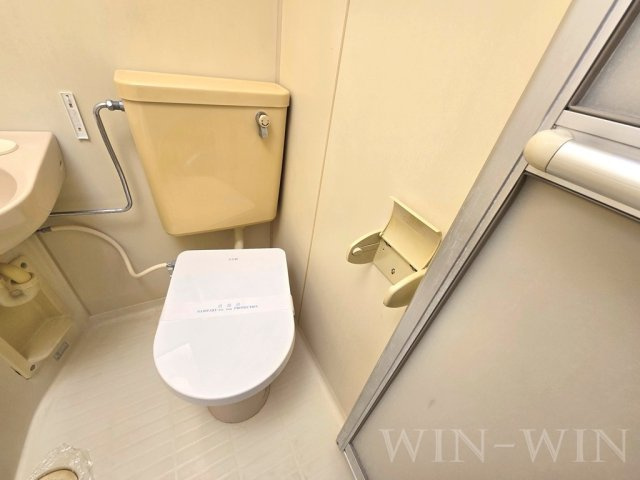 ビクトワールソレイユのトイレ|イメージ（同建物内別部屋の写真です）