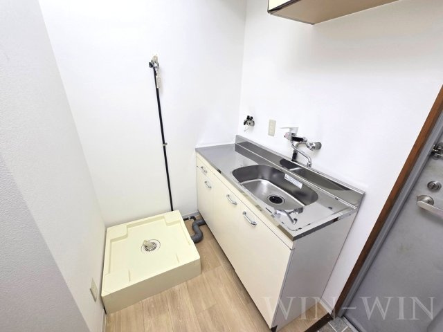 ビクトワールソレイユのキッチン|イメージ（同建物内別部屋の写真です）