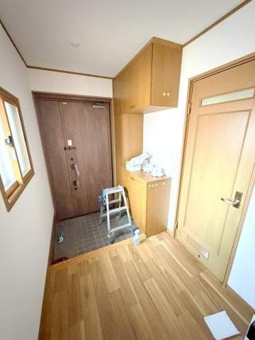 青梅市河辺町７丁目の中古一戸建の玄関