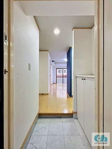 ワコーレ大森 201号室の玄関