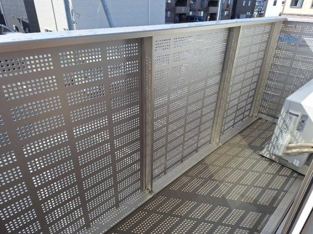ラブリエＳＵＮ　Ⅰのバルコニー