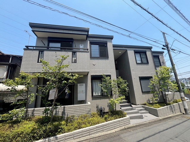 メゾンカルミア