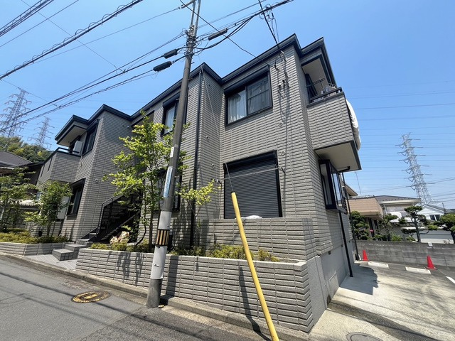 メゾンカルミアのエントランス