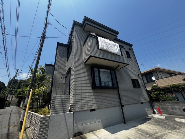 メゾンカルミアの外観