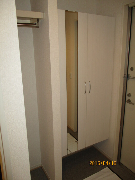 ボンシック１番館の玄関