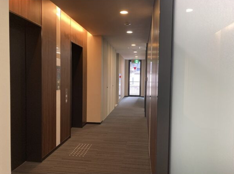 大阪市中央区今橋１丁目の店舗事務所のロビー