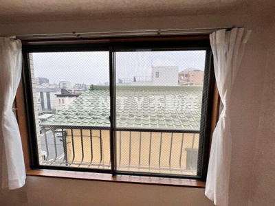 【内装】 | ホワイトホルン | 内装は落ち着いています