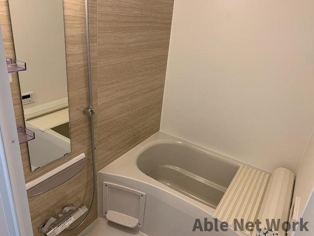 ボヌールの浴室|追い焚き、浴室乾燥機付き