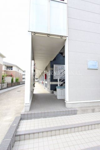 レオパレスサンハイムかわなかのエントランス