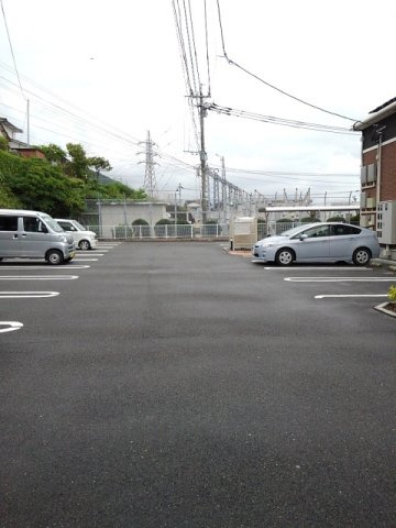 【駐車場】 | スウィートガーデン　Ｂ | 駐車スペースもあります
