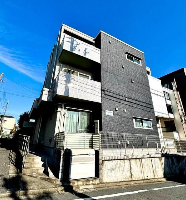 アース・クレストの外観