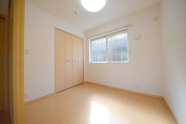 ソレイユ　ブランの洋室