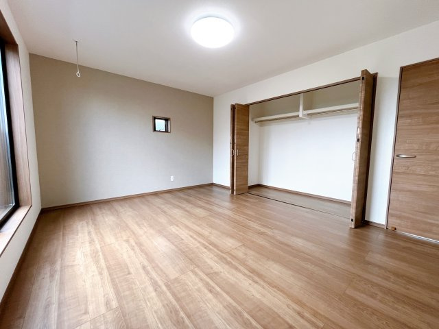【寝室】