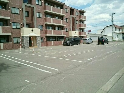 サンリット・かむいの駐車場|駐車場があります