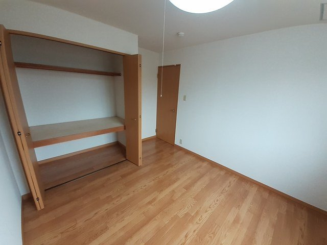 プロムナードⅠの内装|明るい室内です