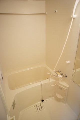 ヴィラ　セントラル　二日市の浴室|バス