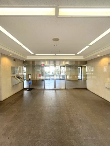 阪急西宮マンションのエントランス
