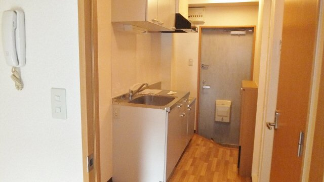 ＧＬＡＮＺ　Ａ・Ｙの玄関|キッチン周りです