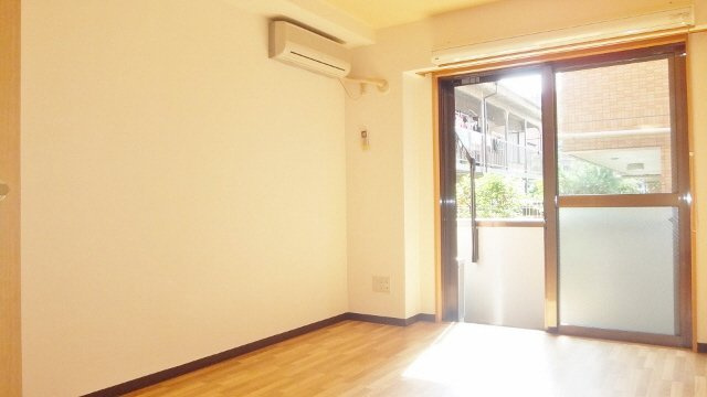 ＧＬＡＮＺ　Ａ・Ｙの洋室|大変きれいな室内です。