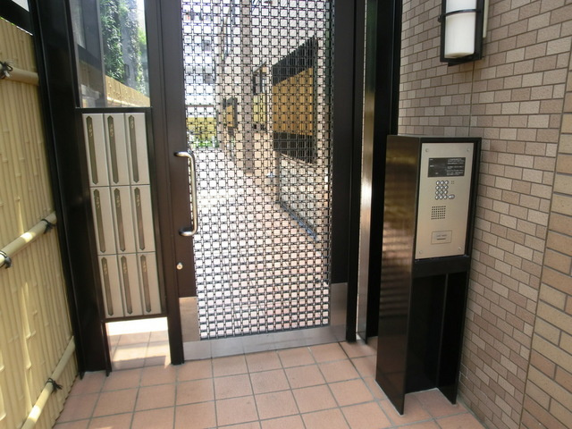 ボヌール奥戸のエントランス|安心オートロックマンション♪