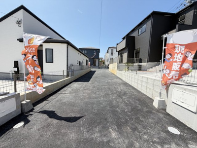 【前面道路含む現地写真】 | 金武町金武（全4棟）2号棟 | ※協定道路4.2m♪