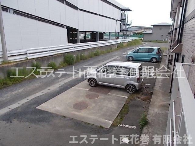 ネイティヴプレイスBの駐車場