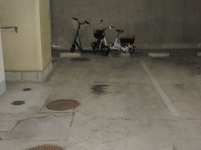 菱家ビルの駐車場|菱家ビル