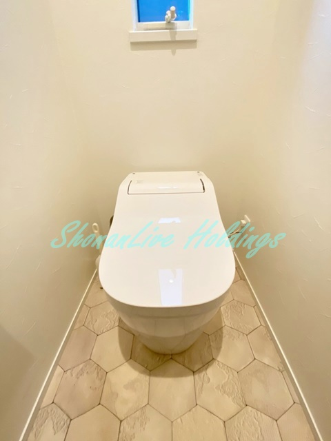 藤沢市本鵠沼１丁目の一戸建てのトイレ