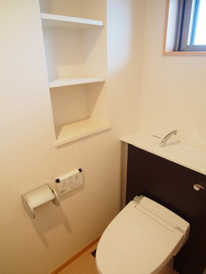 【トイレ】 | カルムヴィラいさおし | ゆったりとした空間のトイレです