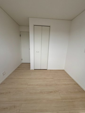 ●鈴鹿市南玉垣町 新築戸建 【全2棟】の洋室
