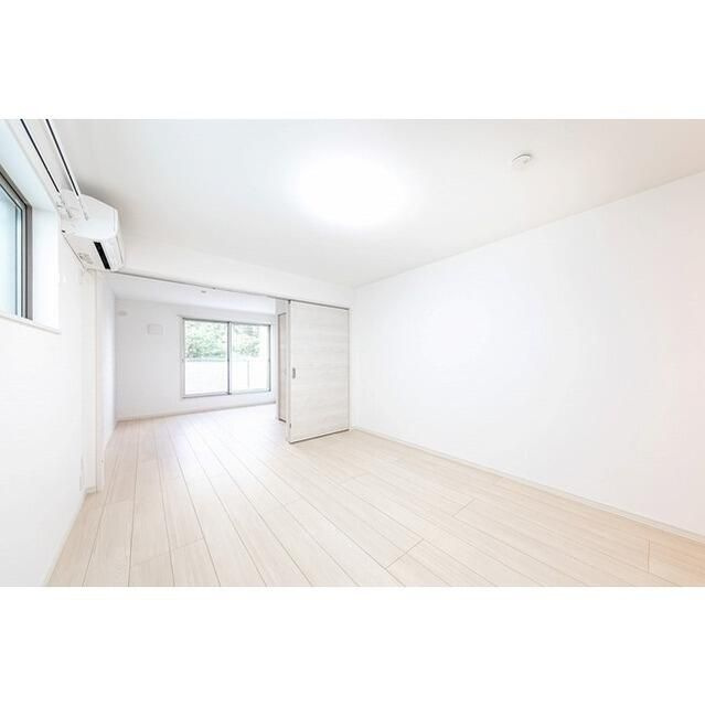 ウェルスクエア豊島千川の居間・リビング