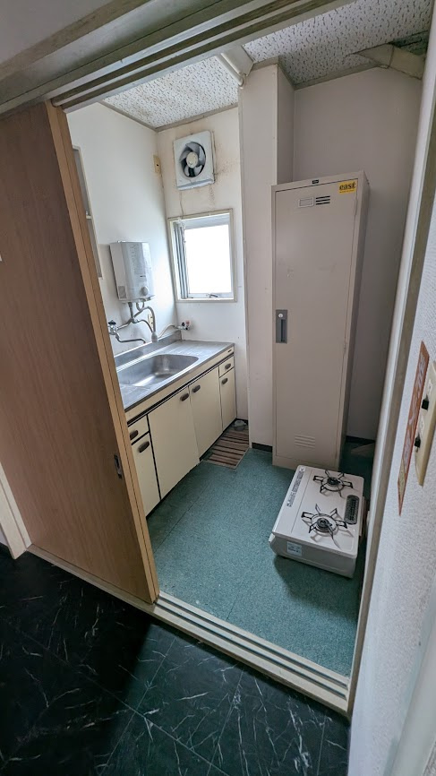 イーストビル1階貸事務所・倉庫のキッチン