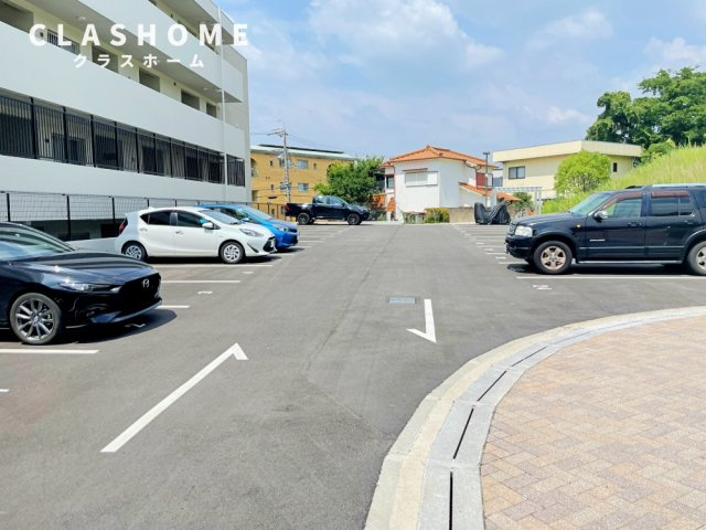 東浦ガーデンヒルズ桜タワー　　刈谷市近郊の賃貸はクラスホームの駐車場