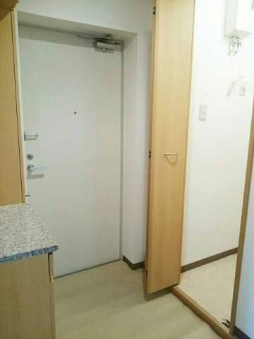 セレーノ大雪通りの玄関|明るい玄関です