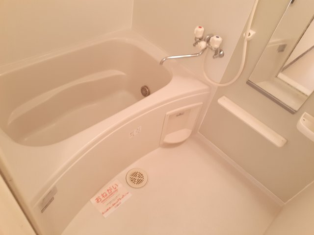 ジェルメスクエアの浴室|日々の疲れを癒すお風呂付です