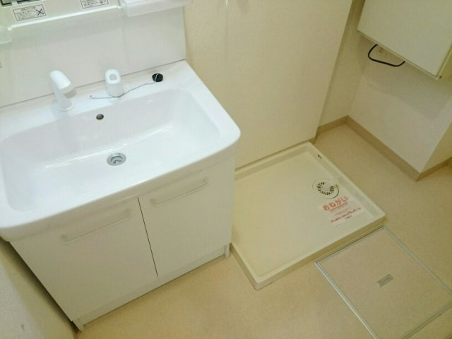 クレア・ド・ルーンの洗面所|広い洗面スペース