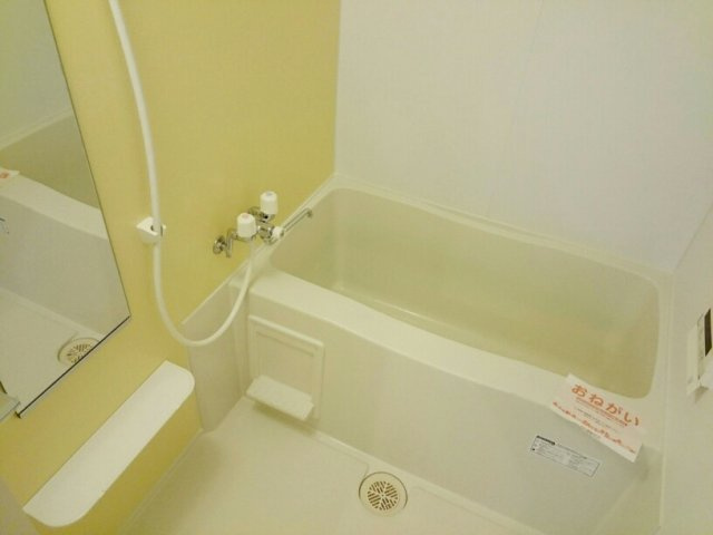 クレア・ド・ルーンの浴室|きれいなお風呂です