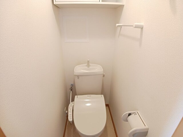 メゾン　ド　ひいらぎのトイレ|落ち着いた色調のトイレです