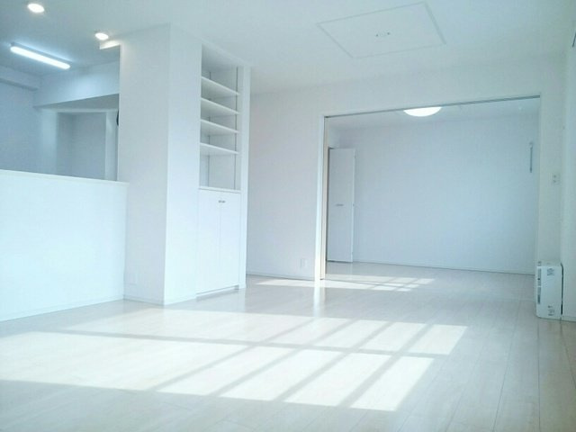 いずみの居間・リビング|ゆったりとしたリビングです