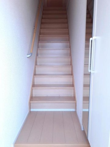 Ｙ’ｓ　ｍｏｒｅの玄関|きれいな玄関です