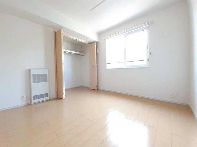 Ｙ’ｓ　ｍｏｒｅの内装|きれいな内装です