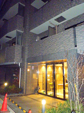 ルーブル池袋(ルーブルイケブクロ)のエントランス|オシャレな外観が魅力的！