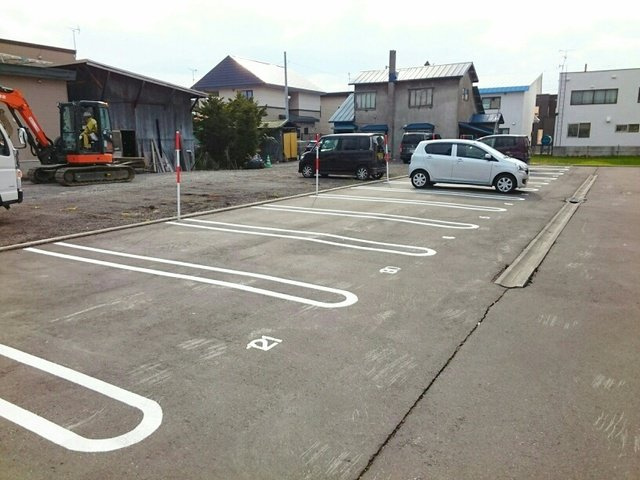 ＭＪスクエアの駐車場|駐車場に車を止められます